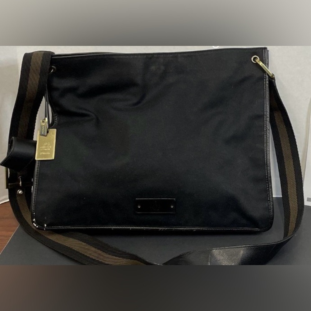 Gucci 90656 Sherry Line Black Canvas
Shoulder Bag - Picture 1 of 7
